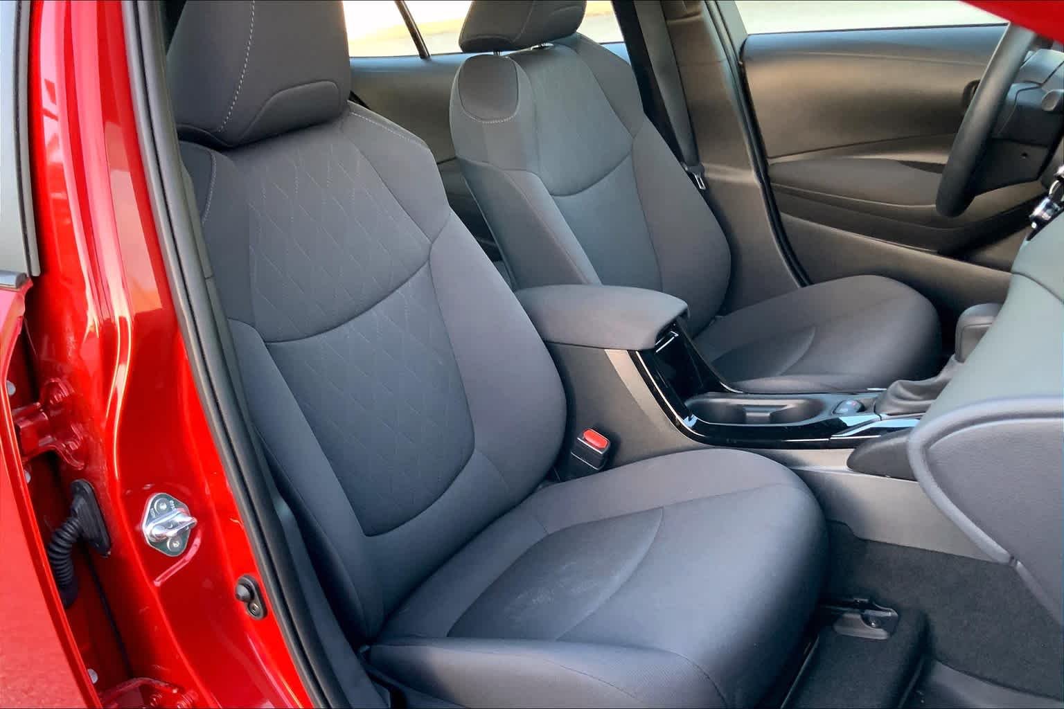 Used 2020 Barcelona Red Metallic Toyota LE image 9