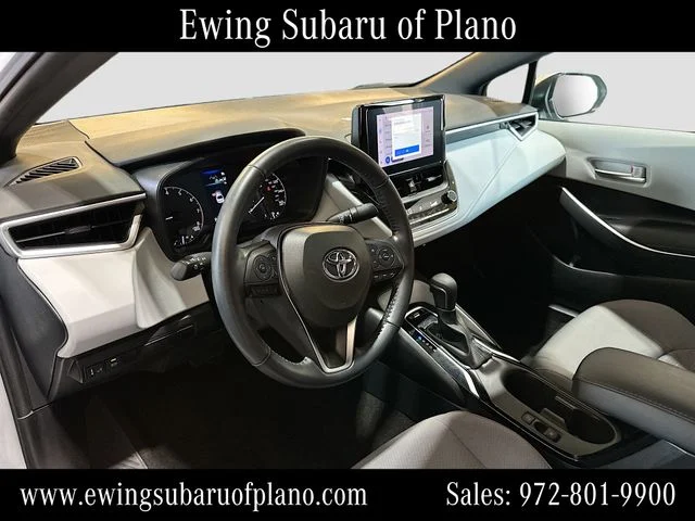 Used 2023 Silver Toyota SE image 9