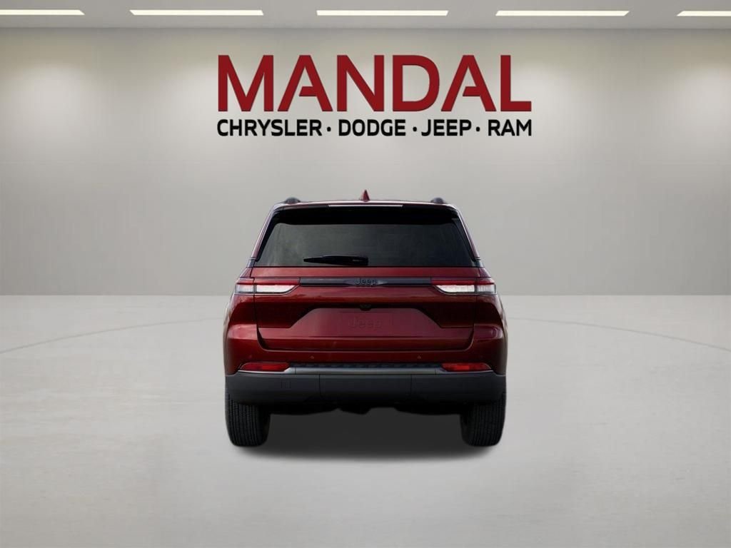 New 2026 Velvet Red Pearl-Coat Exterior Paint Jeep Laredo Altitude image 7