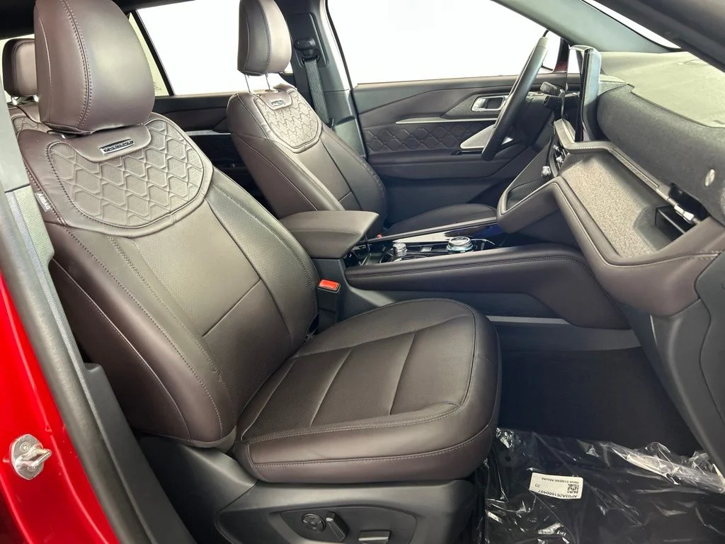 New 2026 Rapid Red Metallic Tinted Clearcoat Ford Platinum™ image 15