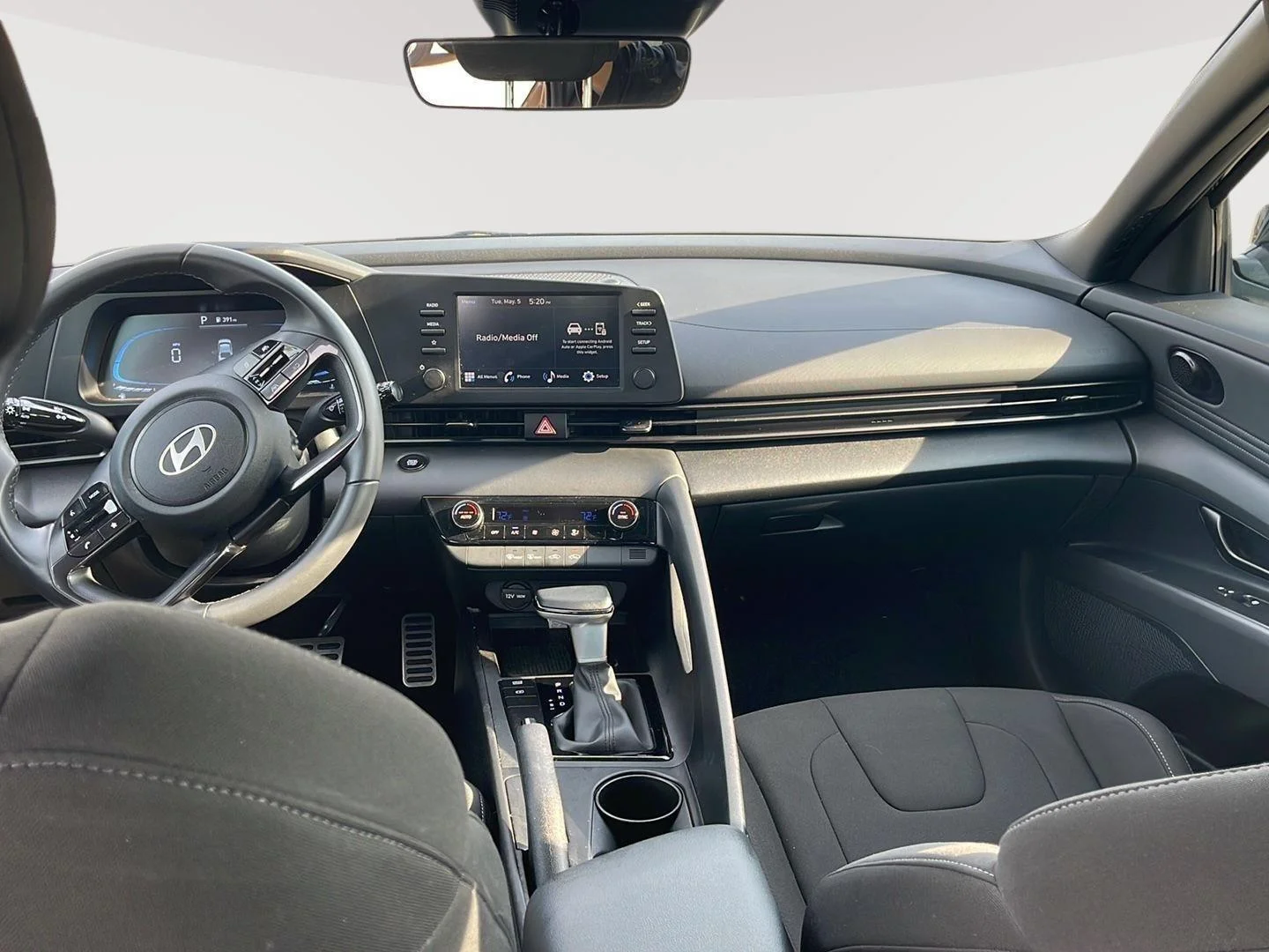 Used 2025 Abyss Black Hyundai SEL Sport image 23