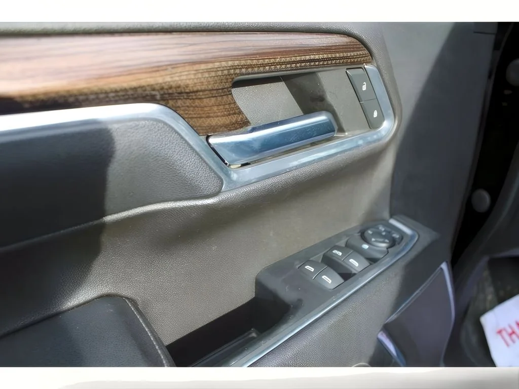2023 Chevrolet Silverado 1500 LT - Photo 13