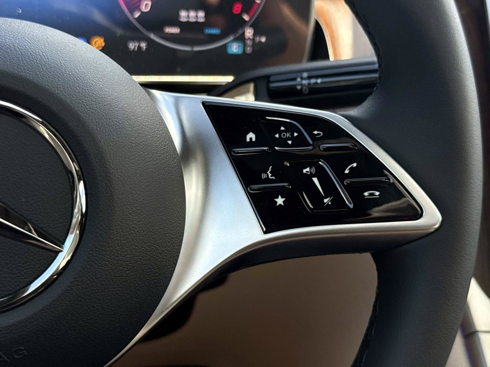 New 2027 Gray Metallic Mercedes-Benz 300 SUV image 30