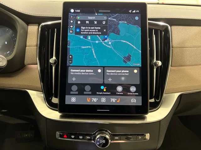 New 2026 Crystal White Volvo Plus image 16