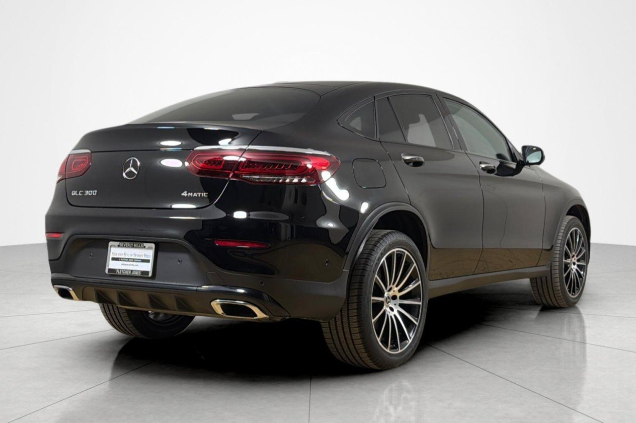 Certified Used 2022 Black Mercedes-Benz GLC 300 image 5