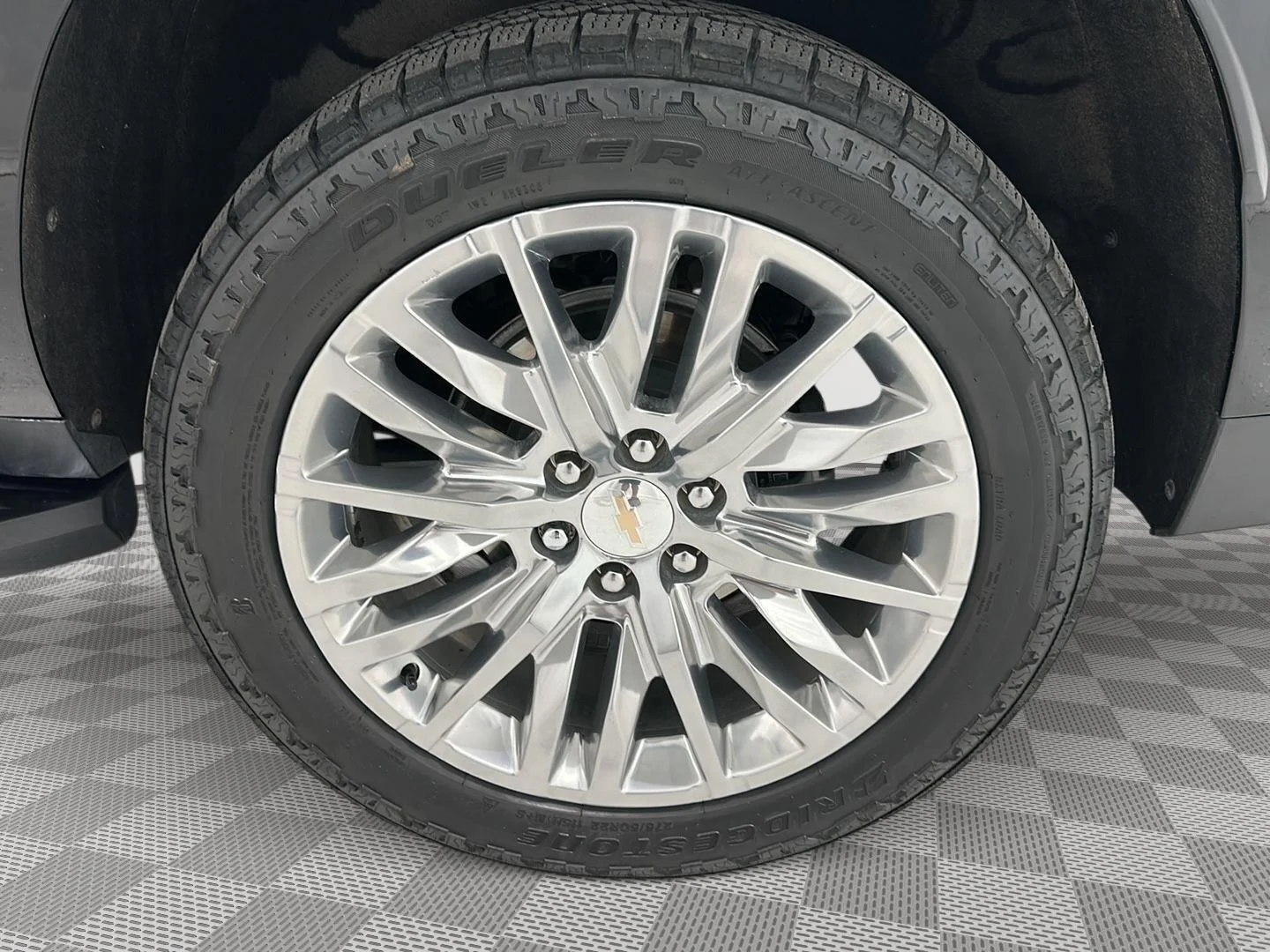 Used 2023 BLACK Chevrolet LT image 30