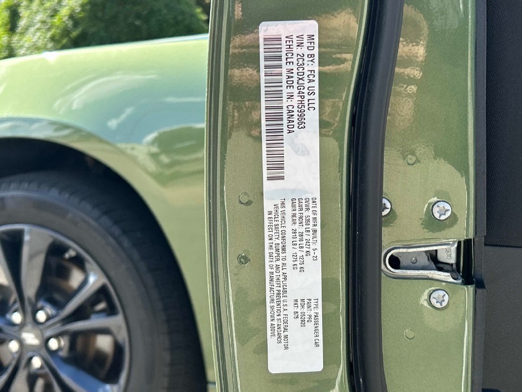 Used 2023 Green Dodge SXT image 10