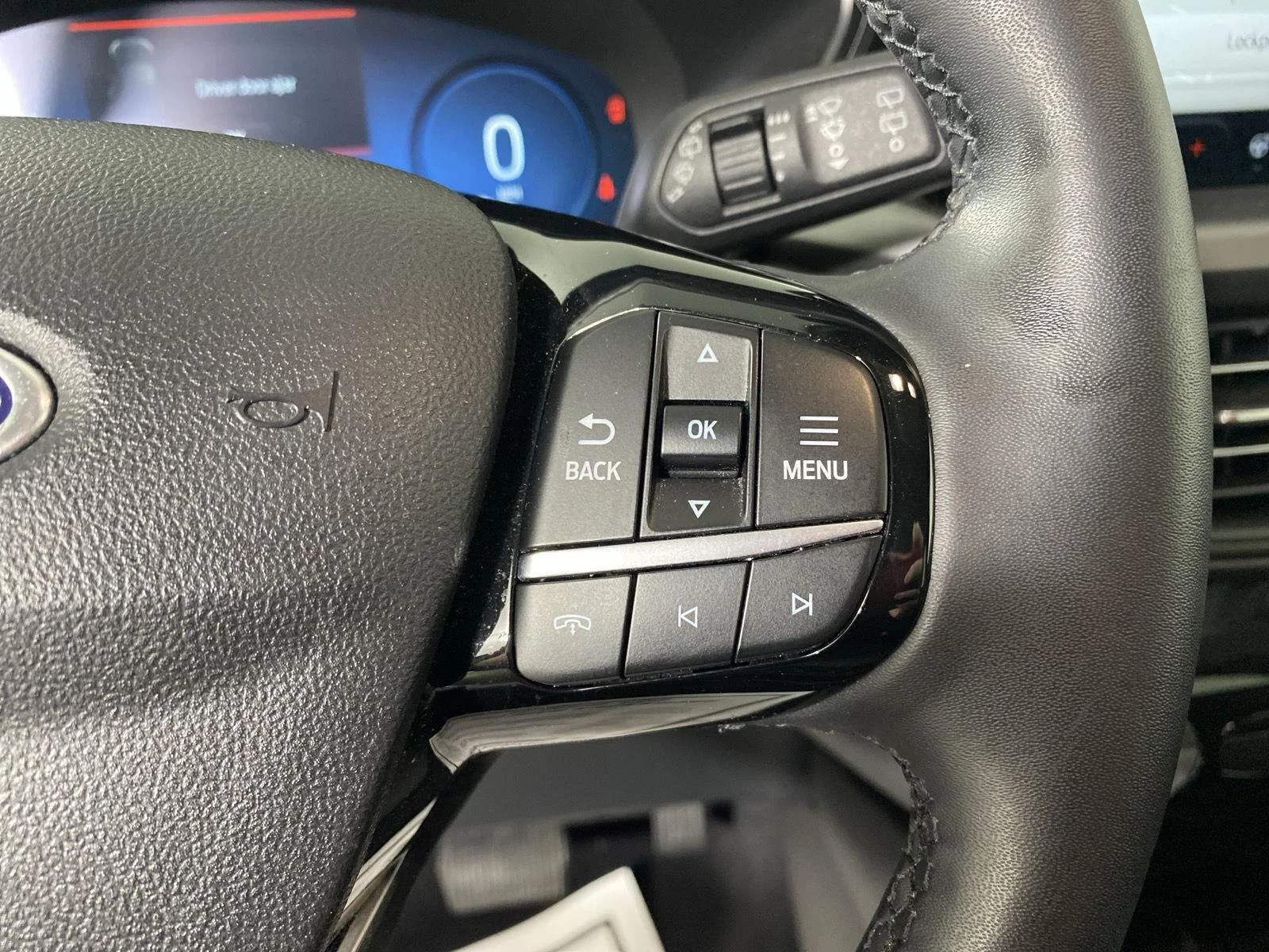 Used 2023 Vapor Blue Ford Active image 17