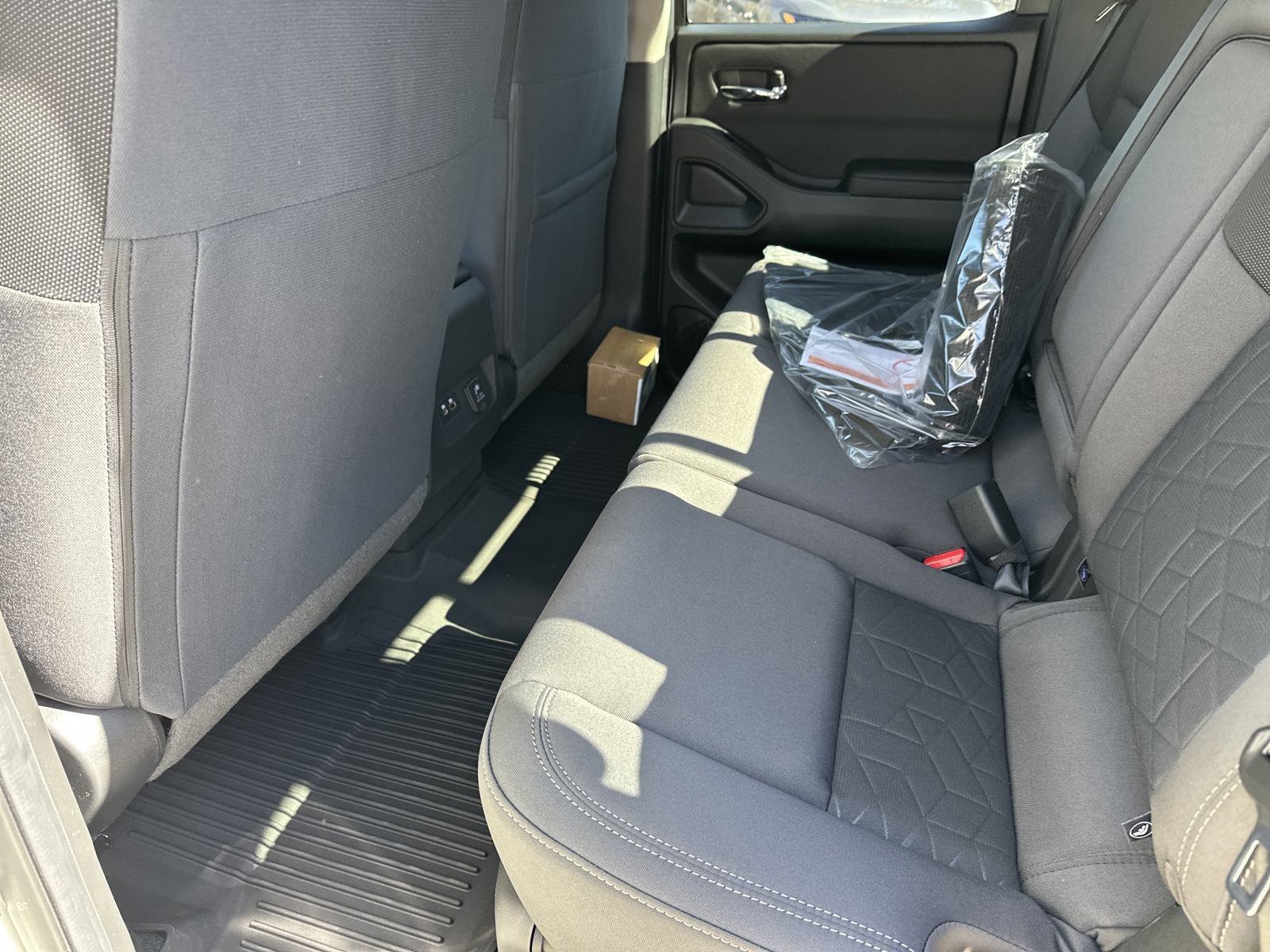 2025 Nissan Frontier SV - Photo 21