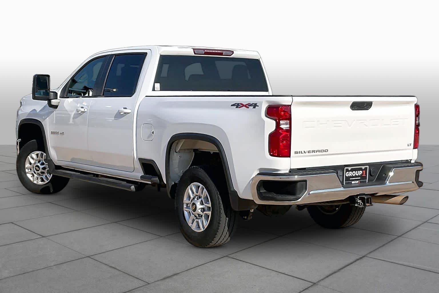 Used 2023 Summit White Chevrolet LT image 11