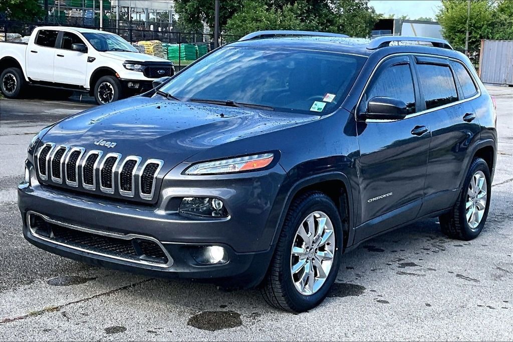 Used 2018 Gray Jeep Limited image 3
