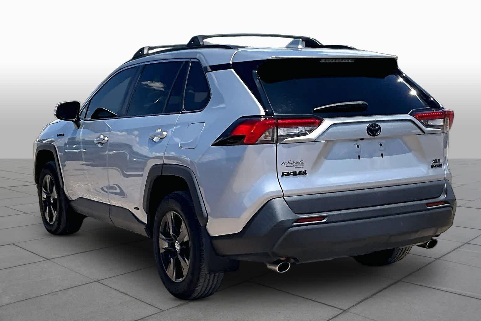 Used 2020 Silver Sky Metallic Toyota Hybrid XLE image 9