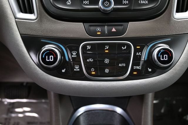 Used 2025 Gray Chevrolet LT image 23