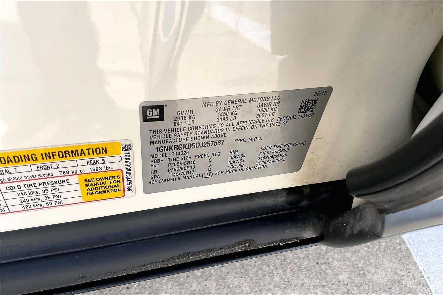 Used 2013 White Diamond Tricoat Chevrolet LT image 35