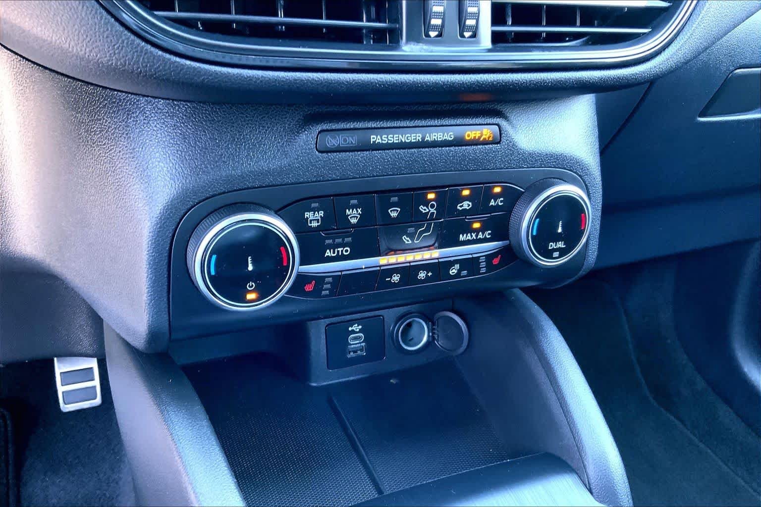 2024 Ford Escape ST-Line - Photo 30