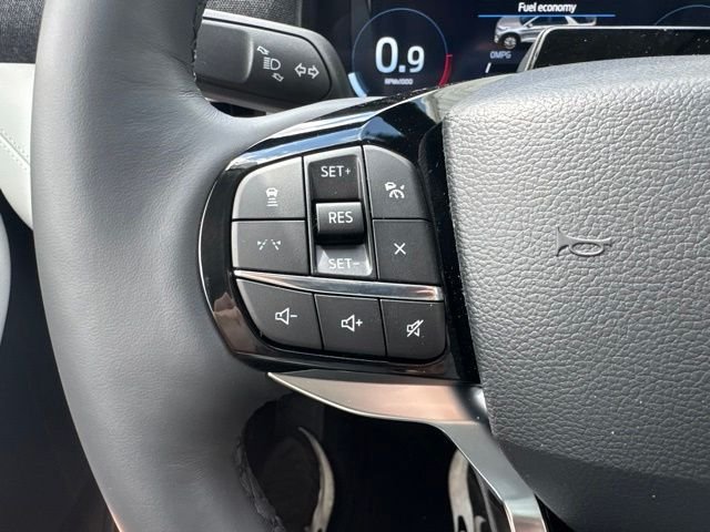 New 2026 Star White Metallic Tri-Coat Ford Platinum™ image 22