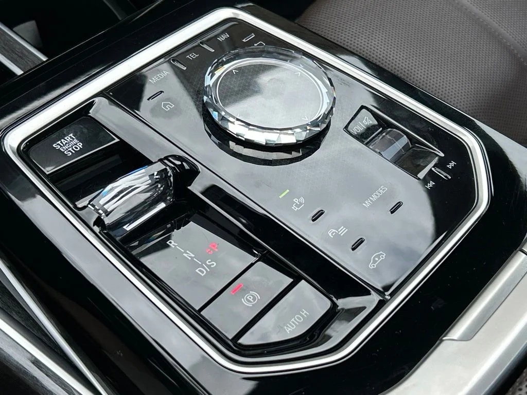 Used 2025 Carbon Black Metallic BMW 740i image 35