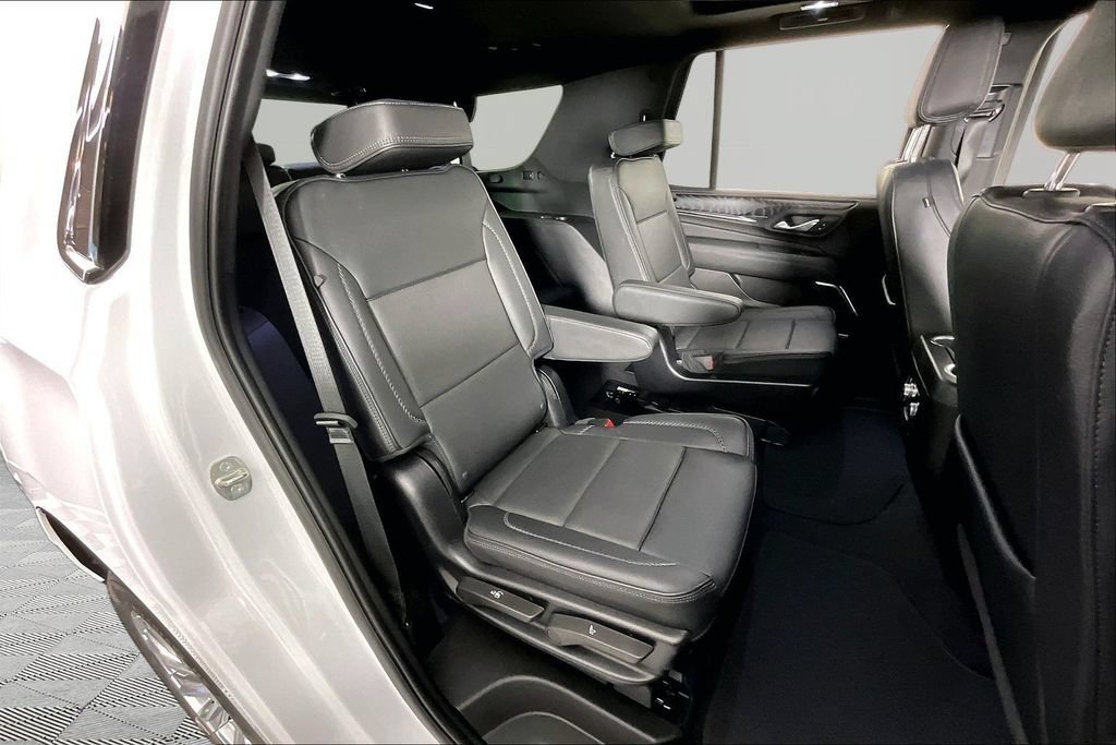 2024 GMC Yukon Denali - Photo 24