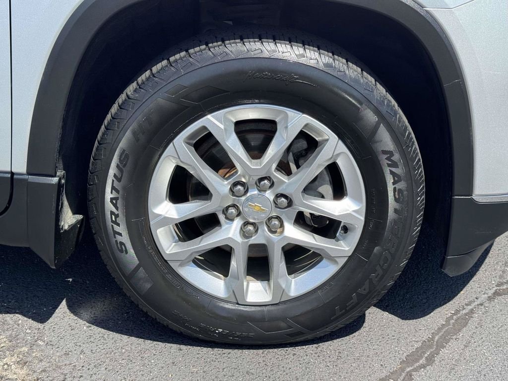 Used 2019 Silver Chevrolet LT image 28