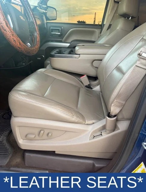 Used 2016 DEEP OCEAN BLUE METALLIC Chevrolet LTZ image 5
