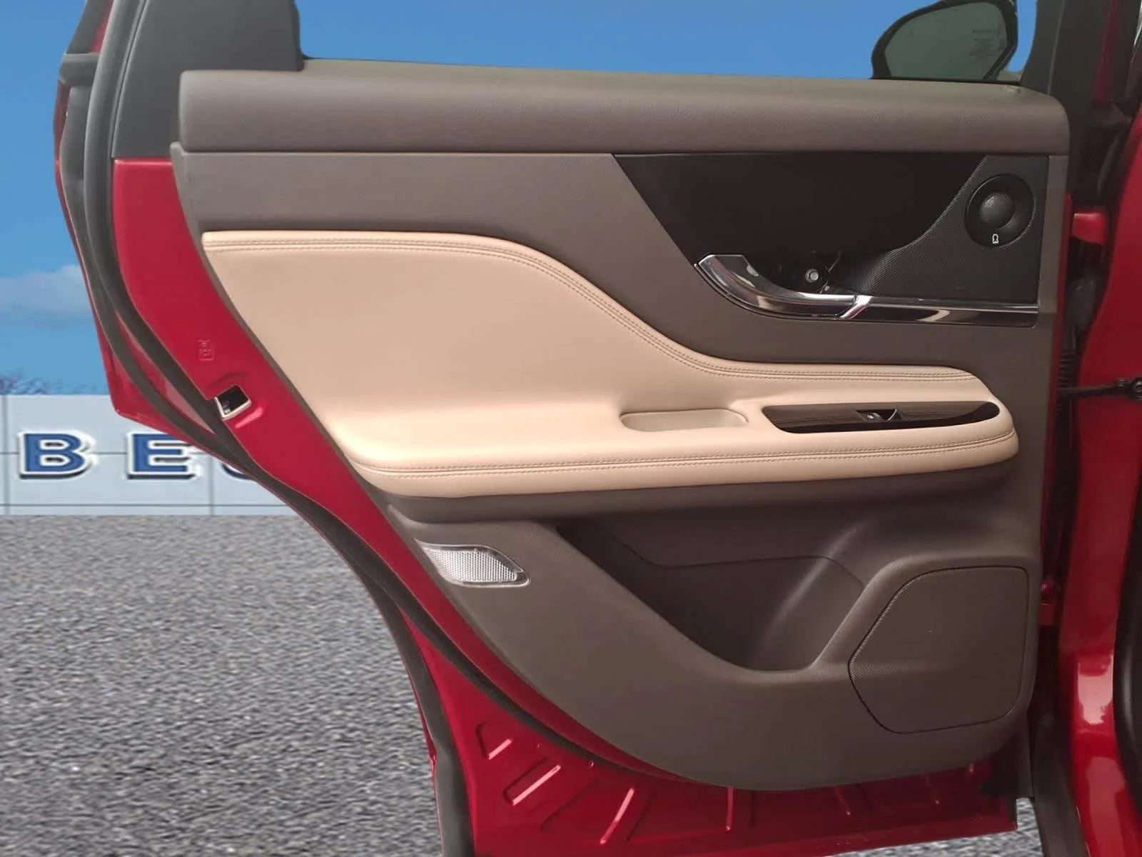 Used 2020 Red Carpet Lincoln Reserve image 28
