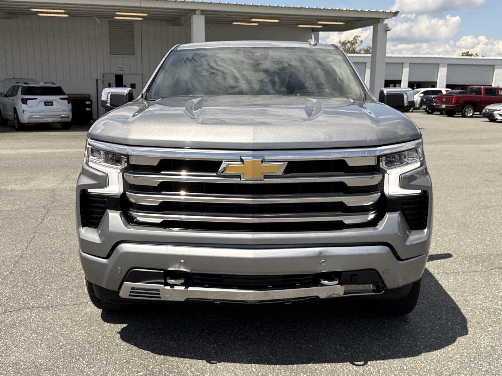 Used 2025 Sterling Gray Metallic Chevrolet High Country image 10