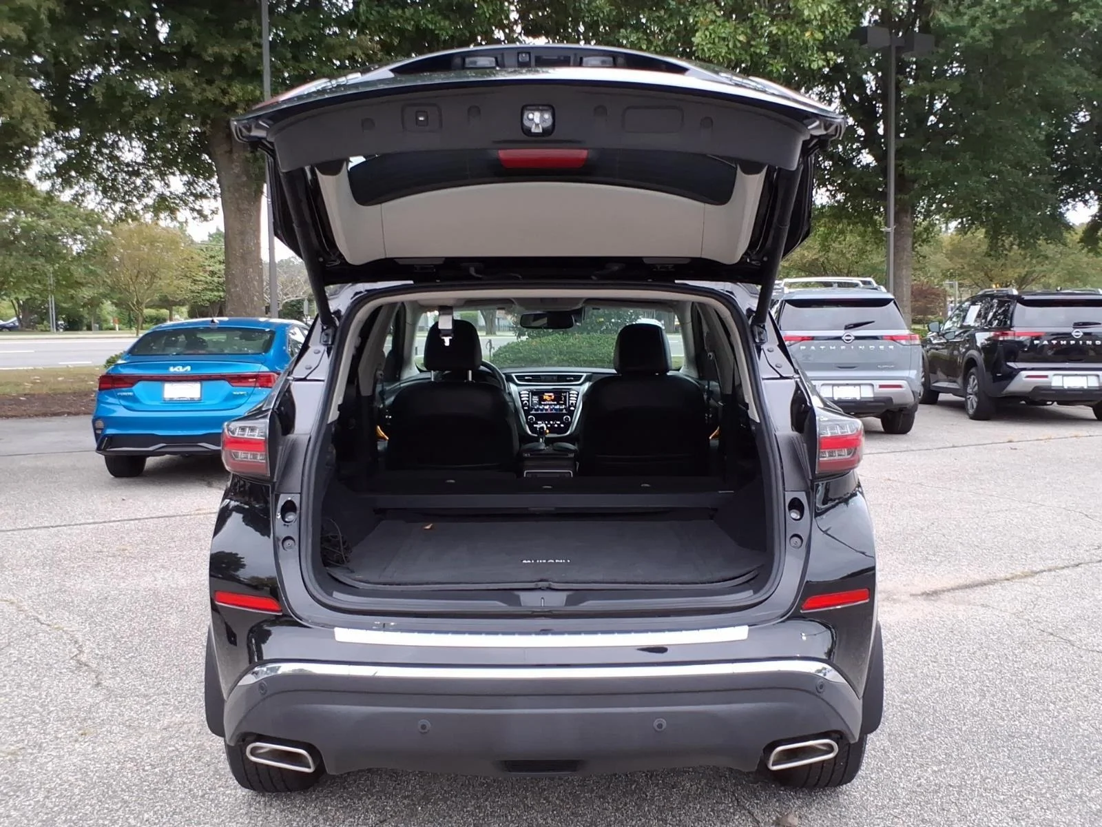 Used 2023 Super Black Nissan Platinum image 24