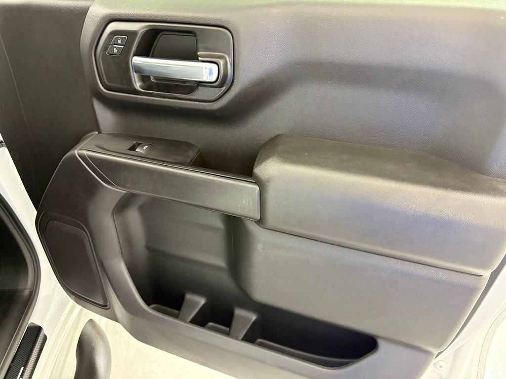 Used 2023 White Chevrolet Custom image 48