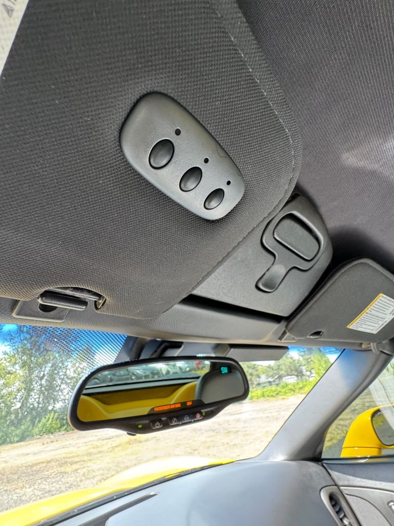 Used 2008 Velocity Yellow Tintcoat Chevrolet Base image 22
