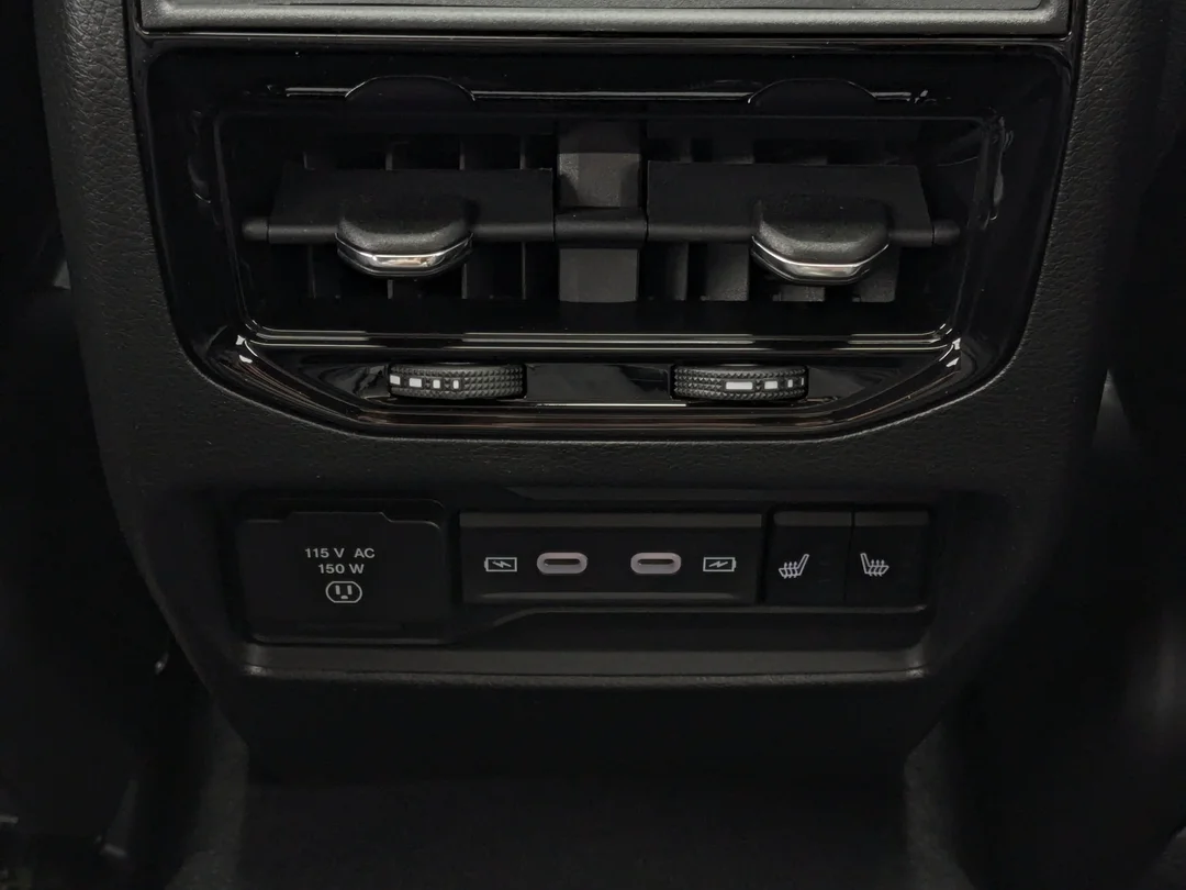 New 2026 Black Jeep Limited - - 4x4 - 20 Gloss Black Wheels - Luxury Tech II - Remote Start & More! image 31