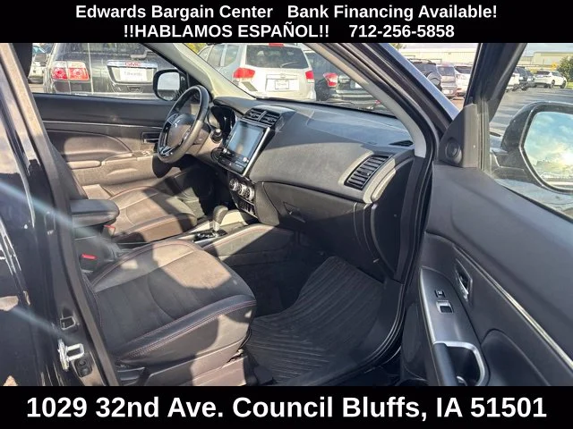Used 2022  Mitsubishi 2.0 SE image 9