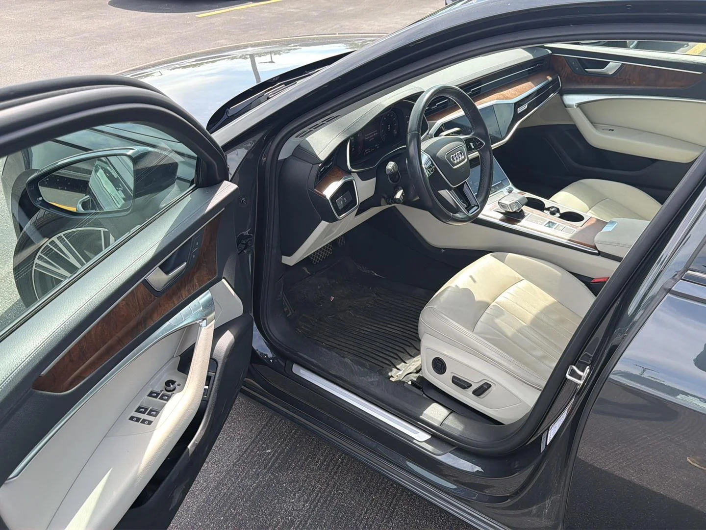 Used 2023 Manhattan Gray Metallic Audi Premium image 9