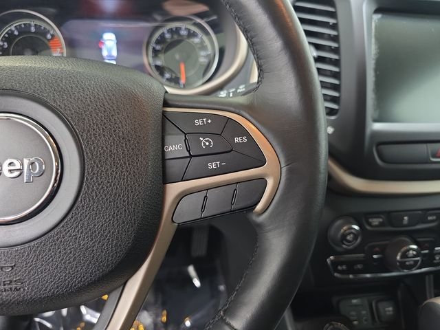 Used 2016 Granite Crystal Metallic Clearcoat Jeep Limited image 18