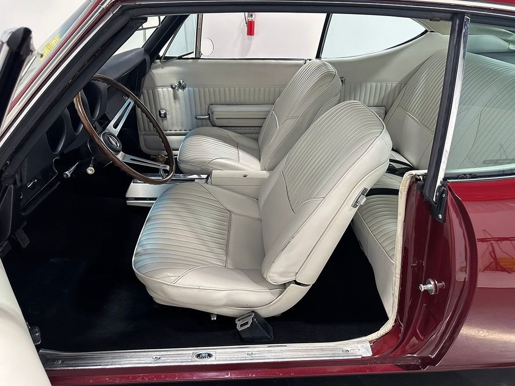 Used 1968 Red Oldsmobile Supreme image 72