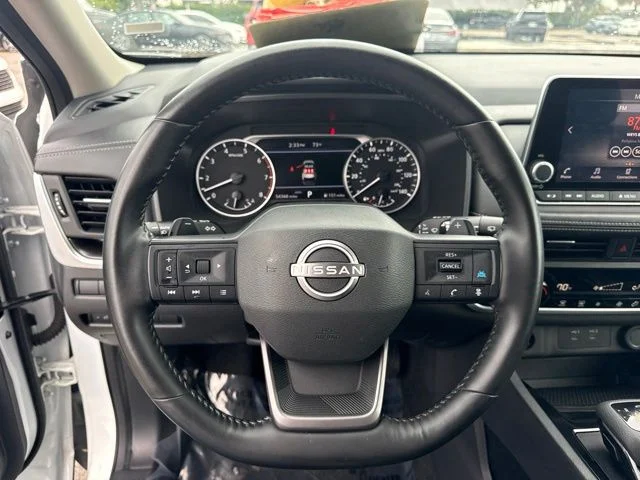 Used 2025 White Nissan SV image 17