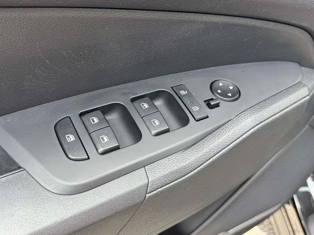 Used 2023 Black Kia LX image 27