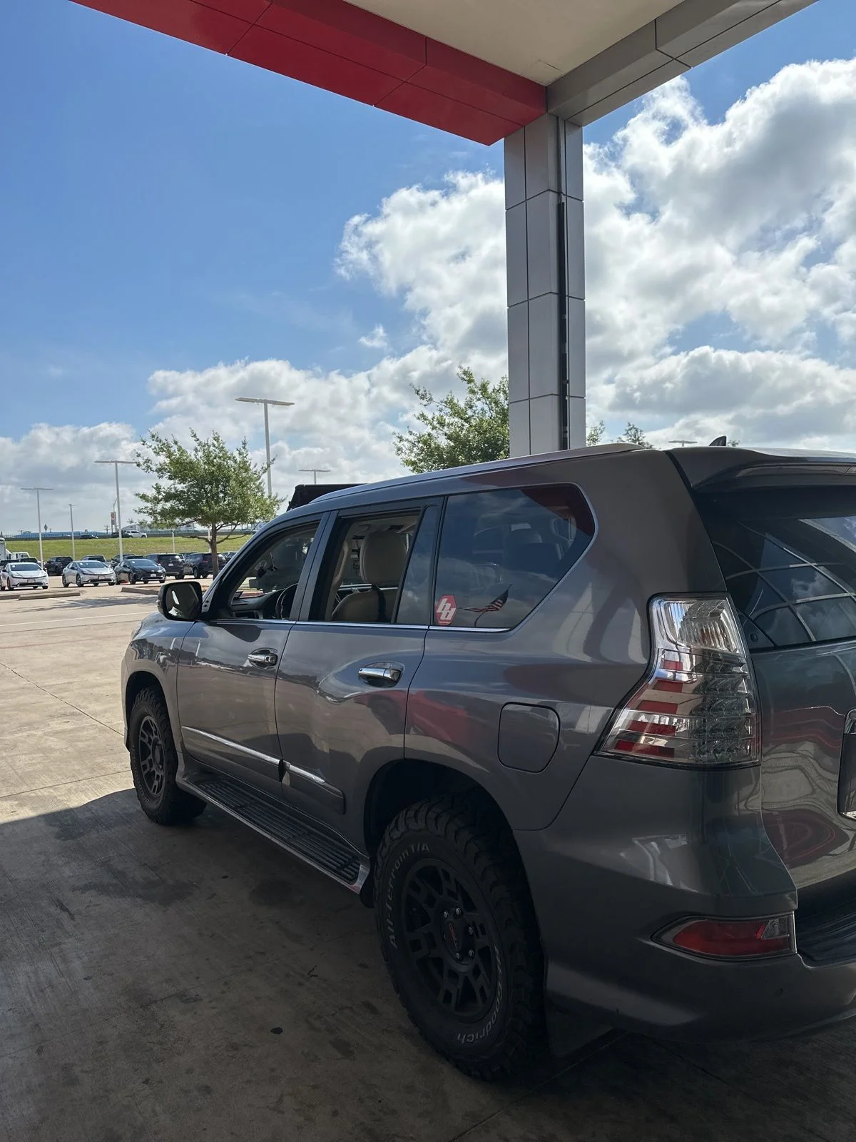 Used 2015 Gray Lexus 460 image 5
