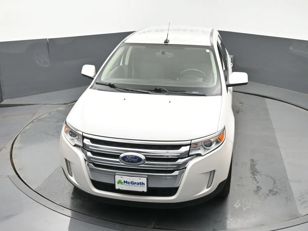 Used 2011 White Ford SEL image 26