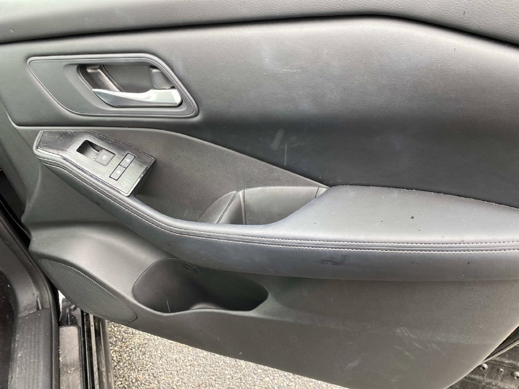 2024 Nissan Rogue SV - Photo 25