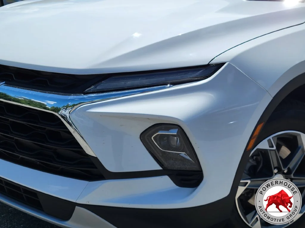 Used 2024 White Chevrolet LT image 11