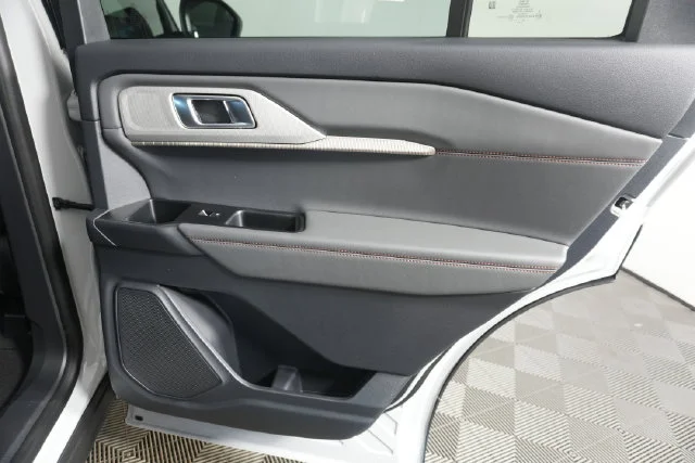 New 2027 Avalanche Gray Ford Active image 30
