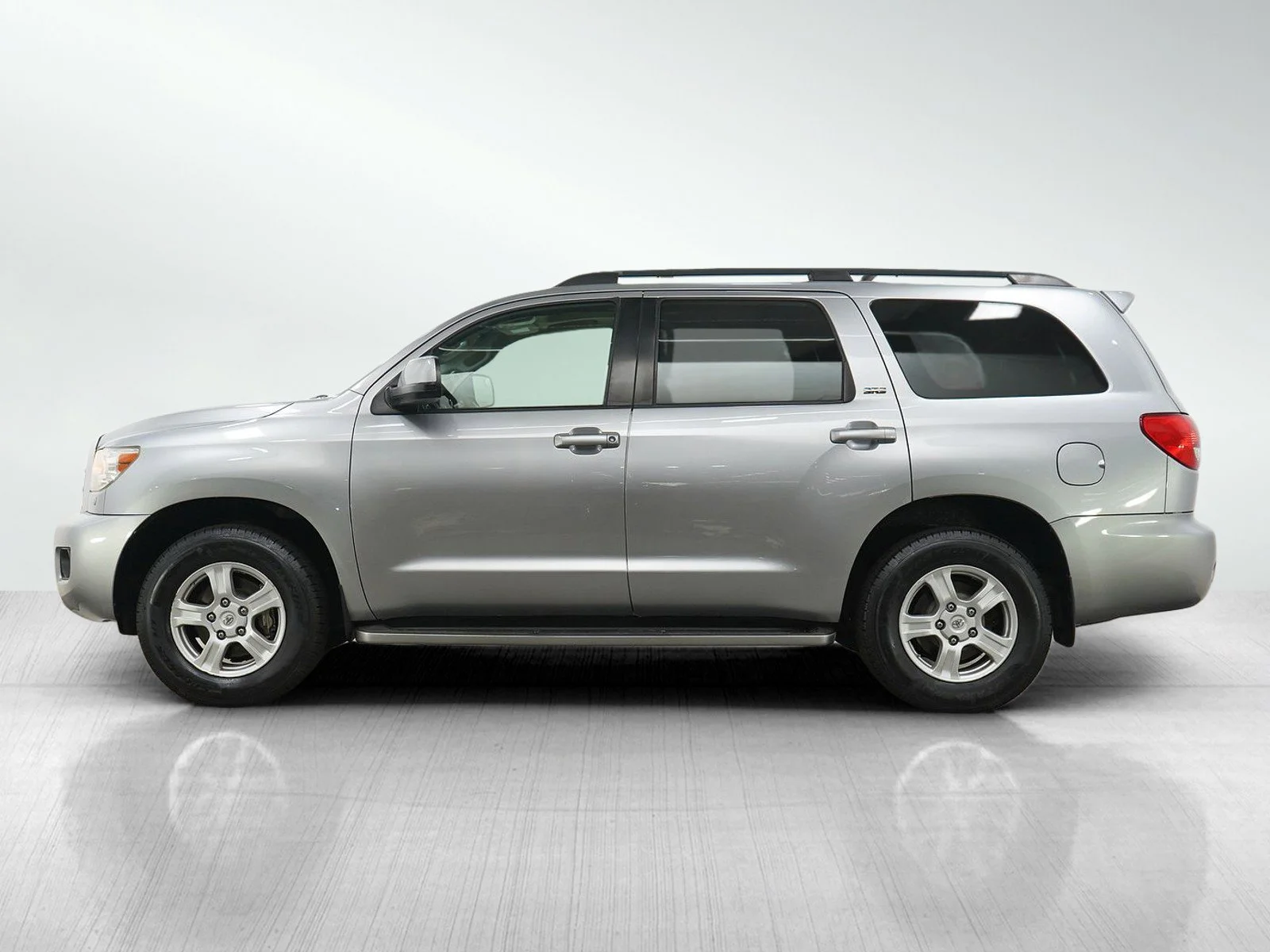 Used 2010 Toyota Sequoia SR5 with VIN 5TDBY5G13AS033487 for sale in Wayzata, Minnesota
