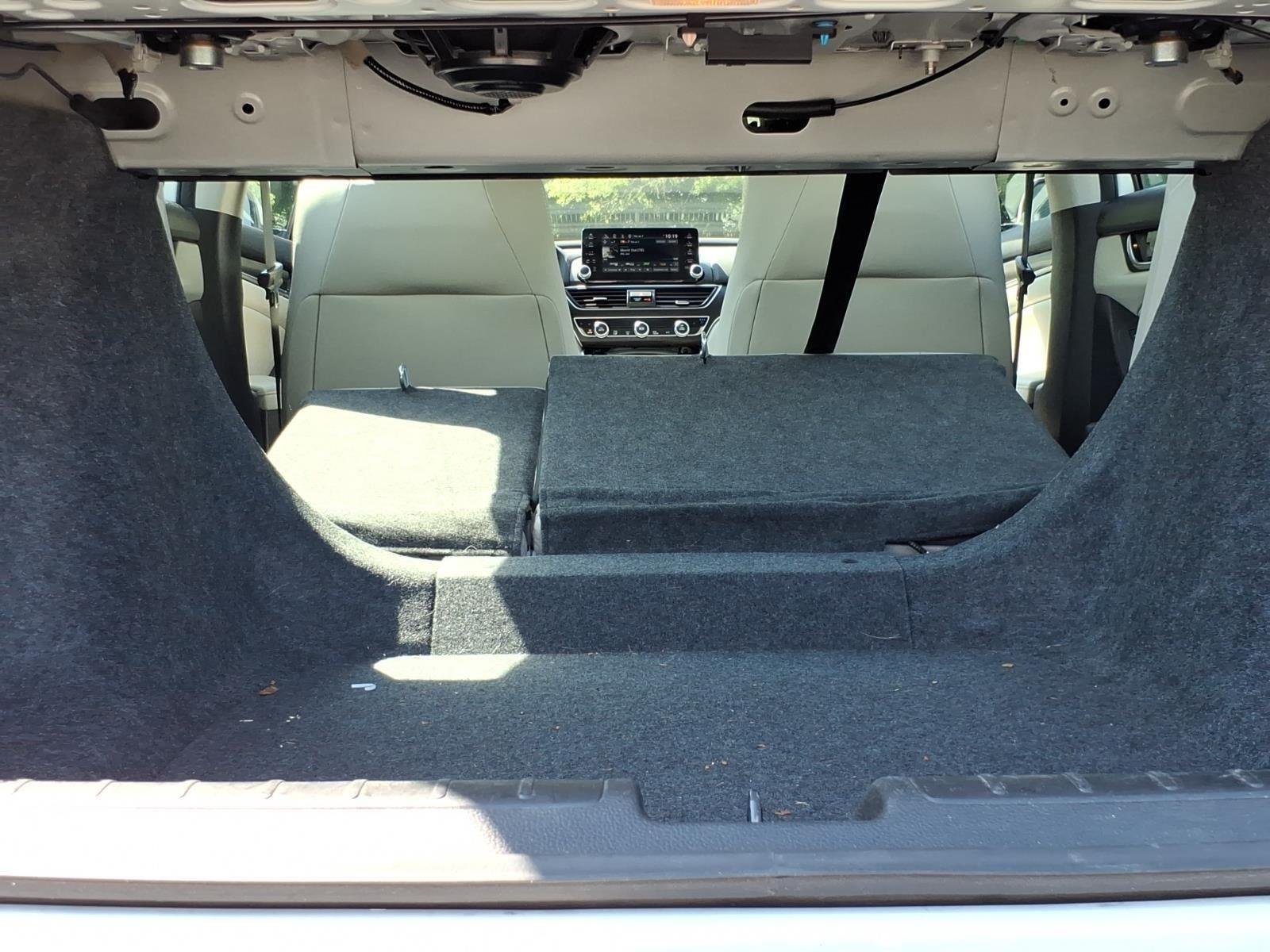Used 2021 Platinum White Pearl Honda Touring image 30