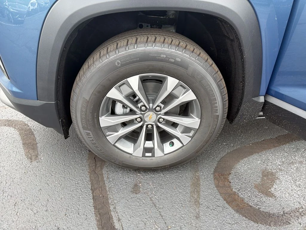 2027 Chevrolet Equinox LT - Photo 28