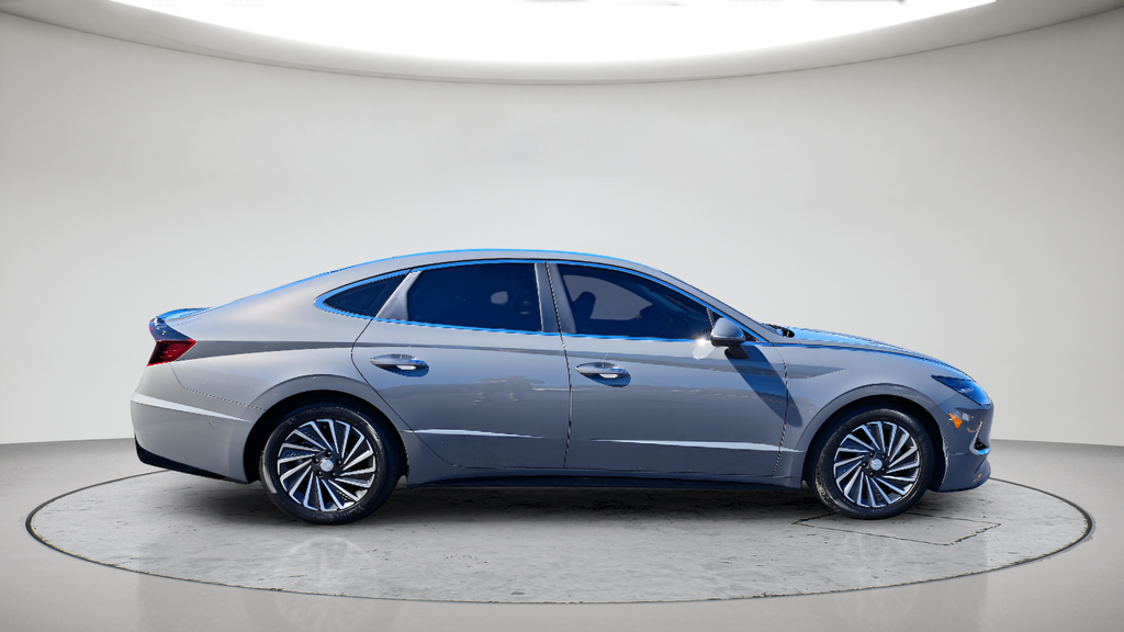 Used 2022 Gray Hyundai Limited image 6