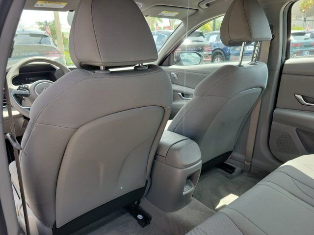 Certified Used 2025 Black Hyundai SE image 8