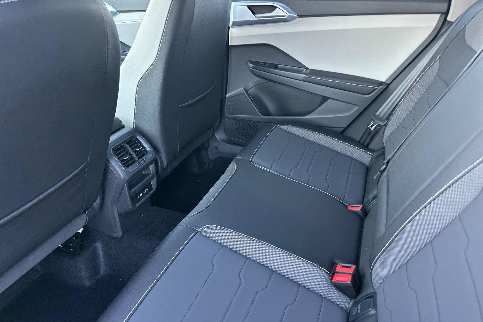 New 2026 Monument Gray Volkswagen SE image 12