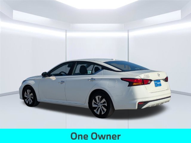 Used 2025 White Nissan 2.5 S image 4