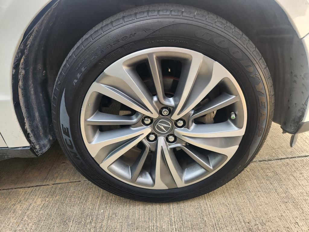 Used 2017 White Diamond Pearl Acura w/Technology Pkg image 9