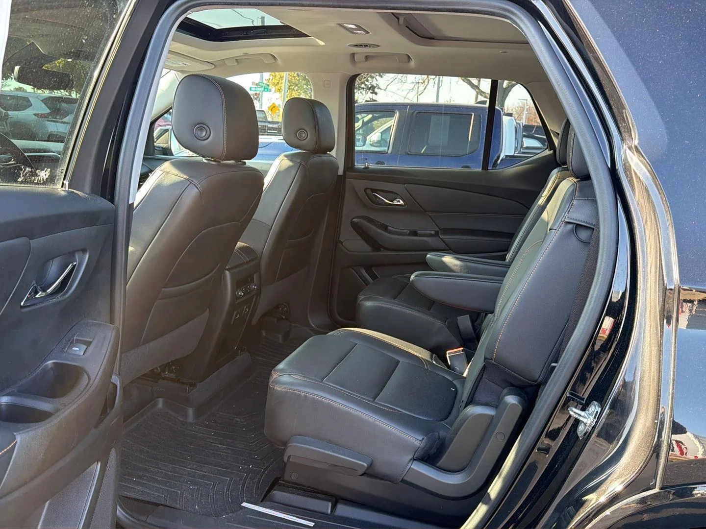 Used 2021 Mosaic Black Metallic Chevrolet Premier image 20